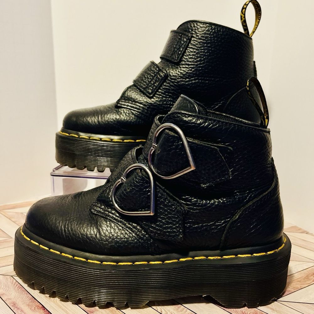 Dr Martens‎ DEVON HEART Black Leather Platform Boots Women's 5 Pebbled Ankle